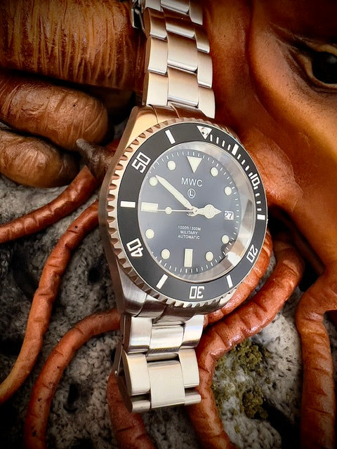 MWC Professional Military Diver 300m – Swiss Sellita SW200 Automatic, Sapphire Crystal, Ceramic Bezel & Steel Bracelet