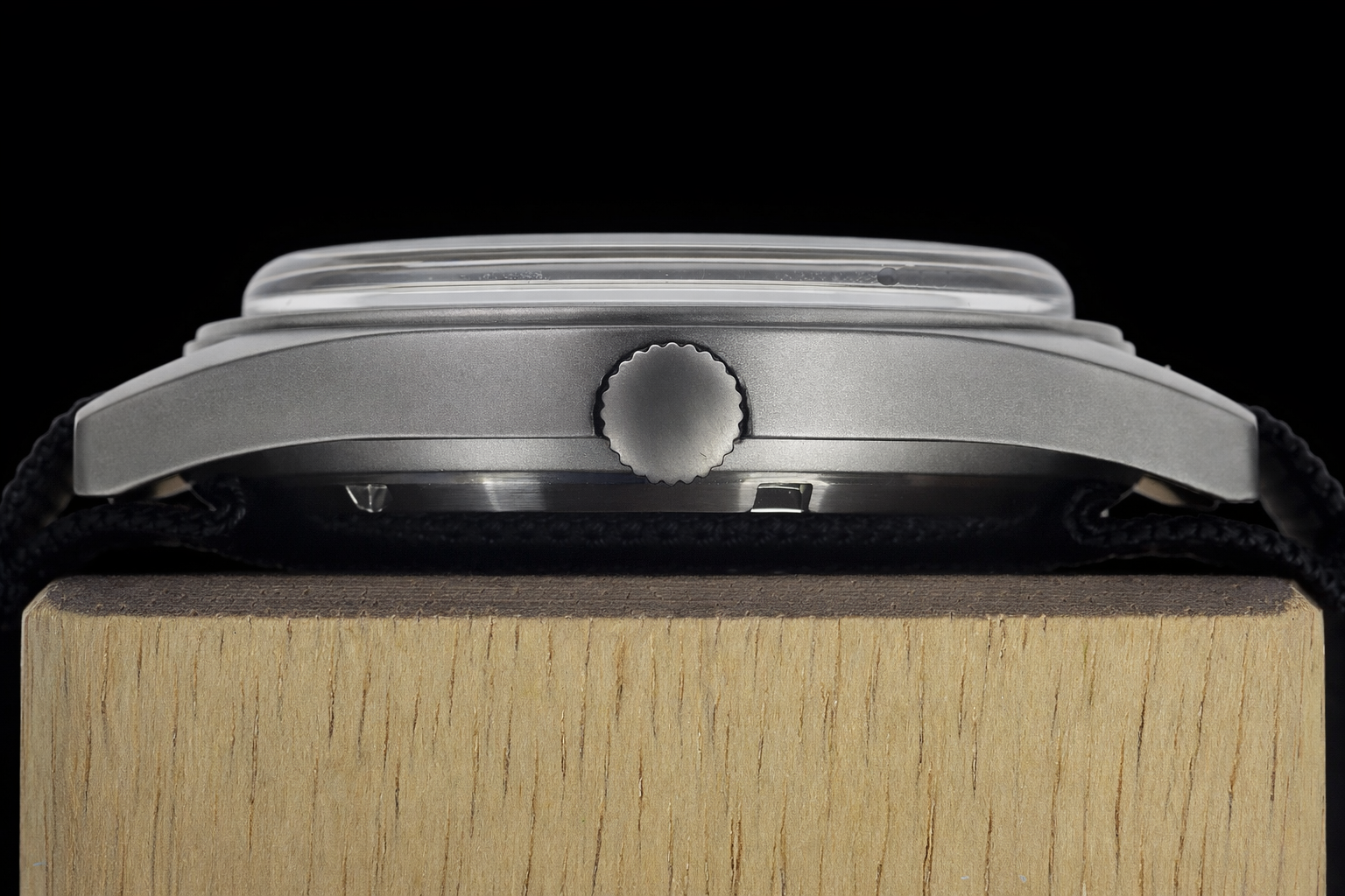 W10 1960s Pattern Military Watch with Plexiglass Crystal and Handwound Mechanical Movement